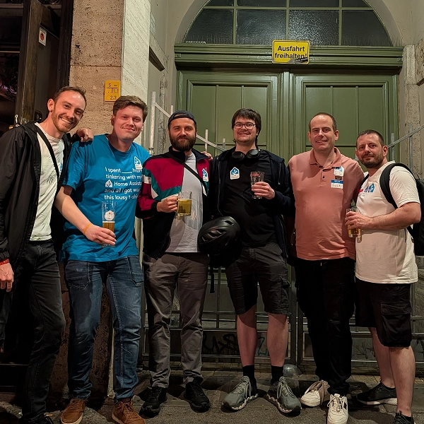 A group of 6 people standing in front of a bar - Berlin, Germany